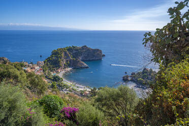 Blick vom Aussichtspunkt von Taormina auf Mazzaro und das Ionische Meer, Taormina, Sizilien, Italien, Mittelmeer, Europa - RHPLF23663