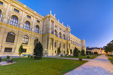 Naturhistorisches Museum in der Abenddämmerung, Bellariastraße, Bezirk Innere Stadt, Wien, Österreich, Europa - RHPLF23818