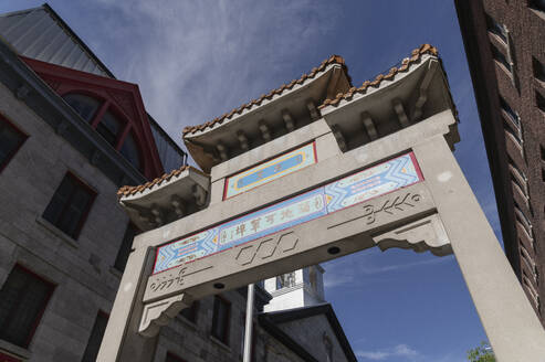 Chinatown Gate in Montreal, Quebec, Kanada, Nordamerika - RHPLF23892