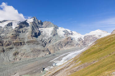 Scenic view of mountains under blue sky, Carinthia, Austria - FOF13681