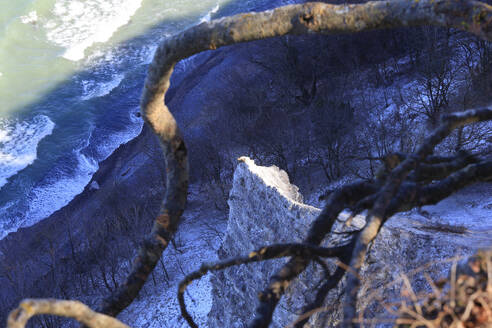 Germany, Mecklenburg-Vorpommern, Coastline of Jasmund National Park in March - JTF02318