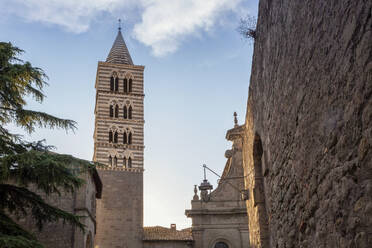 Italien, Latium, Viterbo, Glockenturm des Palazzo dei Papi - MAMF02813