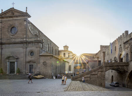 Italy, Lazio, Viterbo, Piazza San Lorenzo and Palazzo dei Papi at sunset - MAMF02814