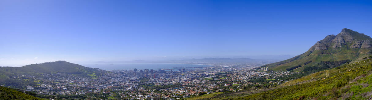 South Africa, Western Cape Province, Cape Town, Panoramic view of coastal city - LBF03803