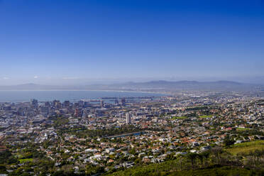 Südafrika, Westliche Kap-Provinz, Kapstadt, Blick auf die Küstenstadt - LBF03804