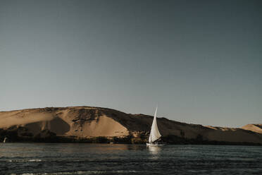 Felukenboot auf dem Nil bei Sonnenuntergang - GMLF01444