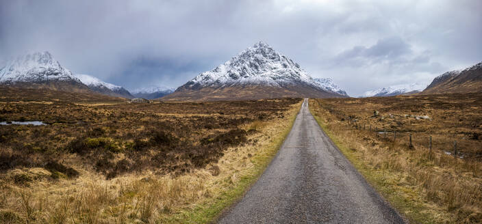 UK, Schottland, West Highland Way durch das Glen Coe - SMAF02541