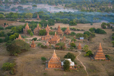 Tempel, Bagan (Pagan), UNESCO-Weltkulturerbe, Myanmar (Burma), Asien - RHPLF23959