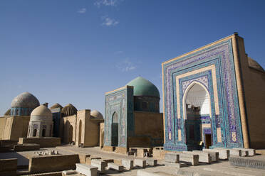 Ulugh Sultan Begim Mausoleum rechts, Shah-I-Zinda, UNESCO-Weltkulturerbe, Samarkand, Usbekistan, Zentralasien, Asien - RHPLF24071