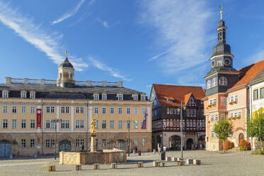 St. Georg-Brunnen und Rathaus, Eisenach, Thüringer Wald, Thüringen, Deutschland, Europa - RHPLF24082