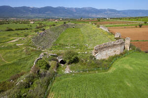 Luftaufnahme der antiken Ruinen in Aphrodisias, Aydin, Türkei. - AAEF17870