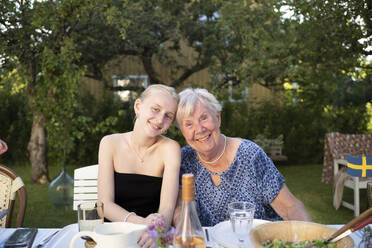 Smiling young woman with her grandmother - FOLF12255