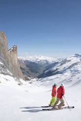 Mature men skiing on mountain - FOLF12264