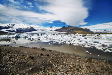 Eisblöcke am Strand in Island, Europa. - HPIF29607