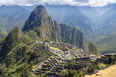 Machu Picchu, UNESCO World Heritage Site, Cusco, Peru, South America - RHPLF24401