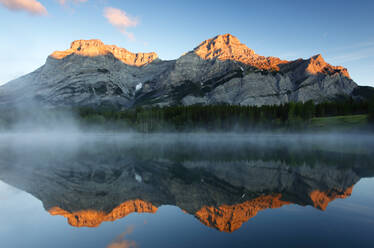 Wedge Pond, Kananaskis Country, Alberta, Rocky Mountains, Canada, North America - RHPLF24562