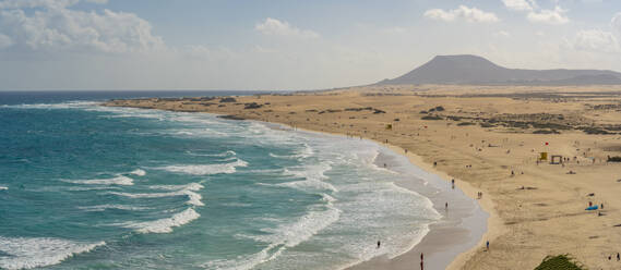 Elevated view of beach and the Atlantic Ocean, Corralejo Natural Park, Fuerteventura, Canary Islands, Spain, Atlantic, Europe - RHPLF24687