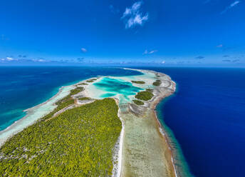 Panorama of the Blue Lagoon, Rangiroa atoll, Tuamotus, French Polynesia, South Pacific, Pacific - RHPLF24740