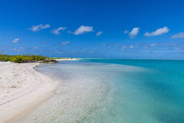 White sand beach at the green lagoon, Fakarava, Tuamotu archipelago, French Polynesia, South Pacific, Pacific - RHPLF24769