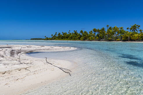 Blue lagoon, Fakarava, Tuamotu archipelago, French Polynesia, South Pacific, Pacific - RHPLF24809