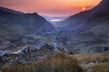 Sunset over the Nantlle Valley from Glogwyngarreg, Snowdonia National Park, Eryri, North Wales, United Kingdom, Europe - RHPLF24876