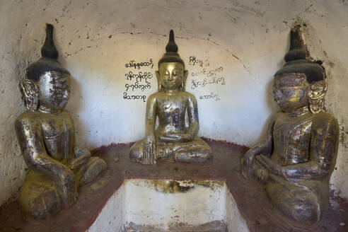 Buddha statues, Hpo Win Daung Caves (Phowintaung Caves), Monywa, Myanmar (Burma), Asia - RHPLF24904