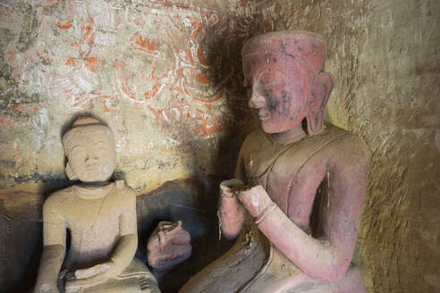 Buddha statues, Hpo Win Daung Caves (Phowintaung Caves), Monywa, Myanmar (Burma), Asia - RHPLF24913