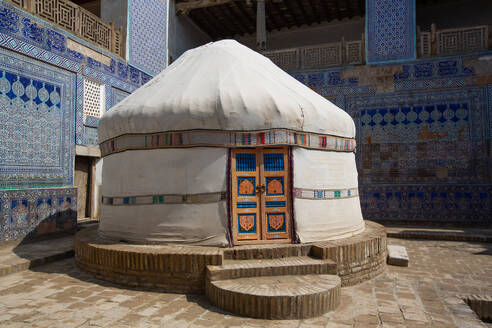 Yurt, Ishrat Khauli Courtyard (Public Court), Tash Khauli Palace, 1830, Ichon Qala (Itchan Kala), UNESCO World Heritage Site, Khiva, Uzbekistan, Central Asia, Asia - RHPLF25193