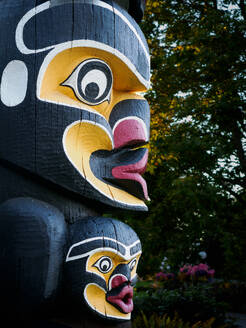 First Nations totem poles, Thunderbird Park, Vancouver Island, next to the Royal British Columbia Museum, Victoria, British Columbia, Canada, North America - RHPLF25237