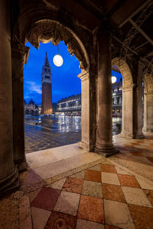 St. Mark's Square at night with the Campanile bell tower and the Basilica of St. Mark, San Marco, Venice, UNESCO World Heritage Site, Veneto, Italy, Europe - RHPLF25282