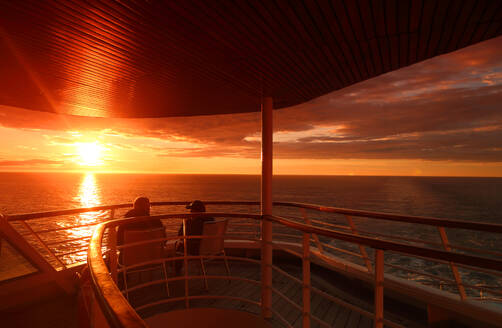 Midnight Sun off north west coast of Norway, Scandinavia, Europe - RHPLF25328