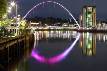 Gateshead Millennium Bridge, Newcastle-upon-Tyne, Tyne and Wear, England, United Kingdom, Europe - RHPLF25350