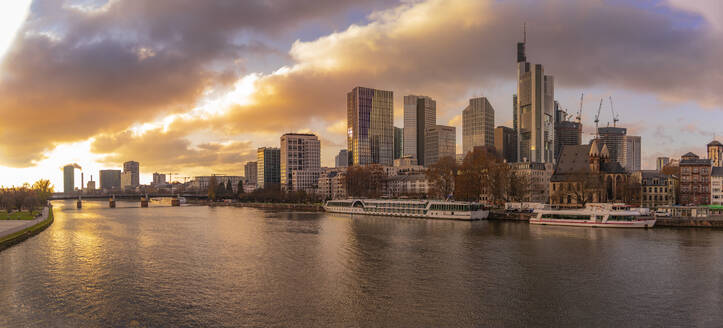 View of city skyline and River Main at sunset, Frankfurt am Main, Hesse, Germany, Europe - RHPLF25387