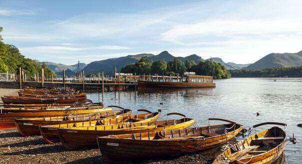 Tourist boats, Derwentwater, Keswick, Lake District National Park, UNESCO World Heritage Site, Cumbria, England, United Kingdom, Europe - RHPLF25490