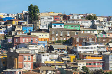 Colorful houses of Valparaiso, Valparaiso, Valparaiso Province, Valparaiso Region, Chile, South America - RHPLF25712