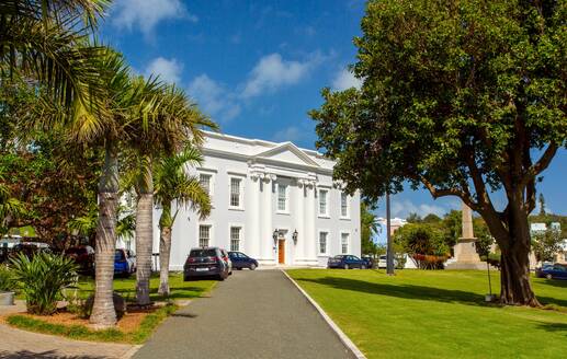 The Cabinet Office Building, on Front Street, houses the Office of the Premier of Bermuda appointed by the Governor, and leads Bermuda's locally elected Government, Hamilton, Bermuda, Atlantic, North America - RHPLF25936