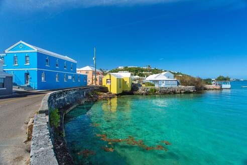 Harrington Sound, close to the site of the former Devil's Hole sinkhole, Smiths Parish, Bermuda, Atlantic, North America - RHPLF25937