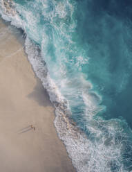 Aerial view of people on Kelingking Beach, Nusa Penida, Bali, Indonesia. - AAEF18646