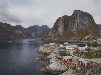 Aerial view of Hamnoy, traditional houses along Hamnoy island, Moskenes, Lofoten Islands, Nordland, Norway. - AAEF18695