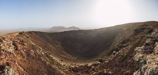 Landschaft mit Calderon Hondo-Krater auf Fuerteventura - RSGF00955