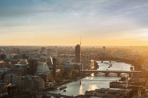 Overhead view of London and the River Thames - CAIF33617