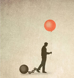 Silhouette eines Mannes, der mit einem Ball und einer Kette gefesselt ist und einen Ballon hält, der Hoffnung symbolisiert - GWAF00214