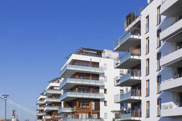 Deutschland, Nordrhein-Westfalen, Köln, Moderne Wohnungen in Mülheim - GWF07846