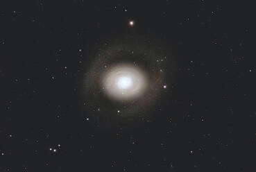 Spiralgalaxie Messier 94 im Sternbild Canes Venatici - ZCF01157