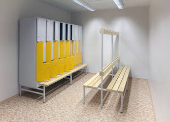 A changing room or locker room in a school or technical college. Interior. - MINF16630