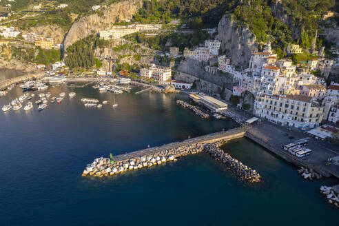 Amalfi town near sea on sunny day - LOMF01379