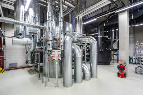Rohrleitungssystem in einer Produktionsanlage für eine effiziente Energieverteilung - DIGF20066