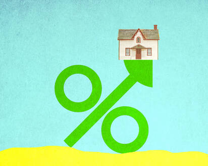 Illustration des Hauses auf der Oberseite des übergroßen Prozentsatzes Zeichen symbolisiert Hypothek - GWAF00266