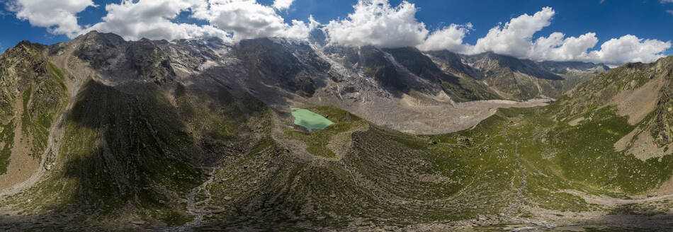 Italien, Piemont, Blick auf den Lago delle Locce und die Ostwand des Monte Rosa - LOMF01391