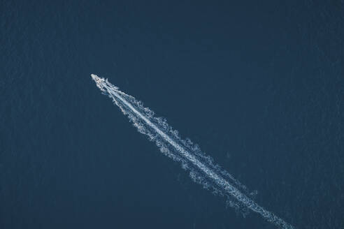 Aerial view of a fast boat in Positano, Naples, Italy. - AAEF19753